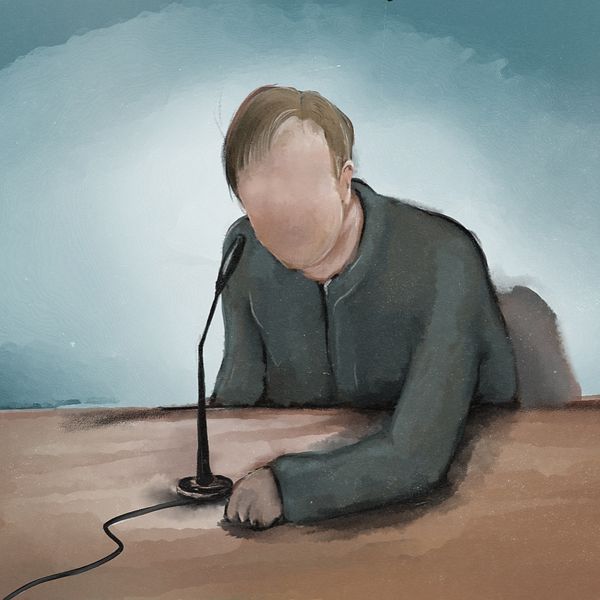 Illustration av 32-åringen när han vittnar i rätten om skotten mot polisen på Frösön.