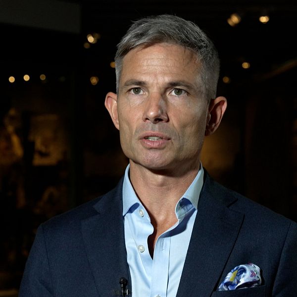 Daniel Waldenström, professor i nationalekonomi, har undersökt hur mycket pengar Sverige lägger på försvaret ur ett historiskt perspektiv.