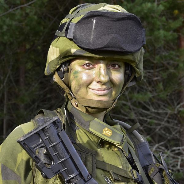 hemvärnssoldat i skogen.