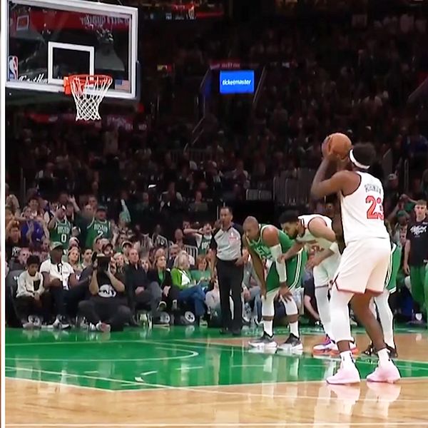 Delad bild. Till vänster: spelare i New York Knicks-tröja. Till höger: straffkast i basketmatch.