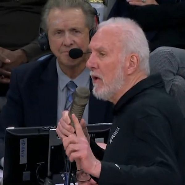 Kahwi Leonard och tränaren Gregg Popovich