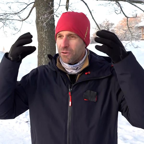 Bergbestigaren ger sina bästa tips på hur man håller sig varm under vintern.