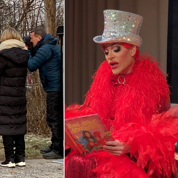Tre kvinnor bir fotograferade, en dragqueen i fjäderboa läser bok
