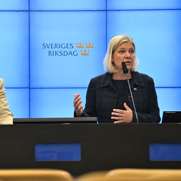 Ardalan Shekarbi (S) och Magdalena Andersson (S)