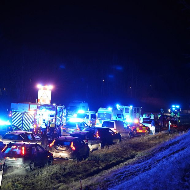 Två allvarligt skadade i trafikolycka vid Sandsbro i Växjö