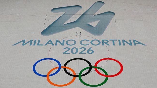 Logotypen för vinter-OS i Milano Cortina 2026 tillsammans med de olympiska ringarna.