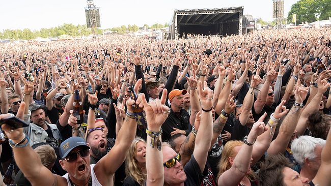 Publik på Sweden Rock Festival i Norje.
