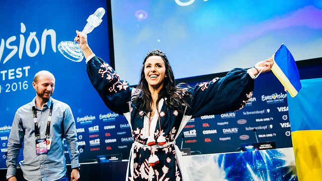 Jamala på vinnarpresskonferensen.