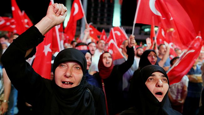 Kvinnor i Turkiet efter misslyckade militärkuppen