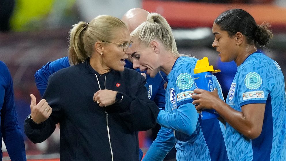 Sara Wiegman riktar kritik  mot Uefa för att man inte är konsekvent med användandet av VAR.