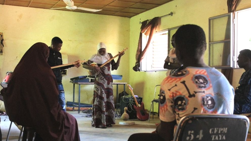Traditionell musik i Niger hotad