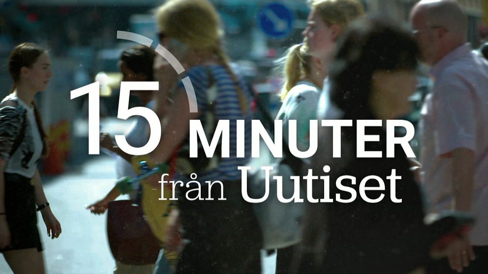 15 minuter från Uutiset programbild med texten 15 minuter från Uutiset och människor på gatan i bakgrunden