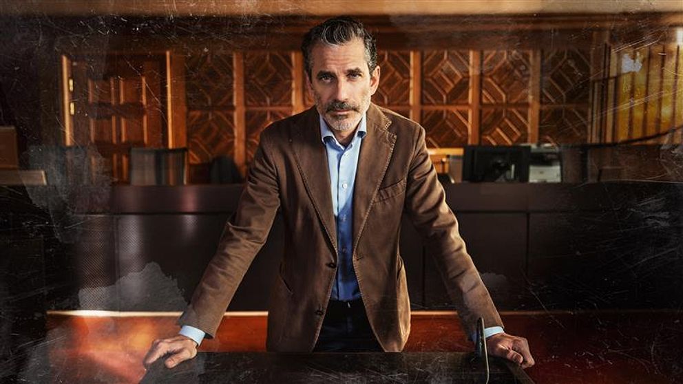 Jens Lapidus i rättegångssal.