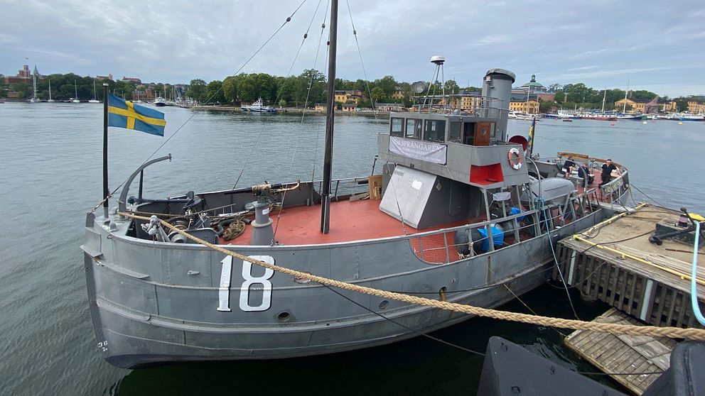 Den 100-åriga minsveparen HMS Sprängaren ligger förtöjd vid Sjöhistoriska museets museipir vid Galärvarvet på Djurgården.