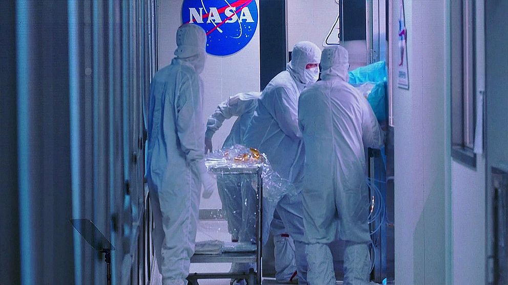 Se  Nasa visa vad rymdsonden OSIRIS-REx hämtat på asteroiden Bennu.