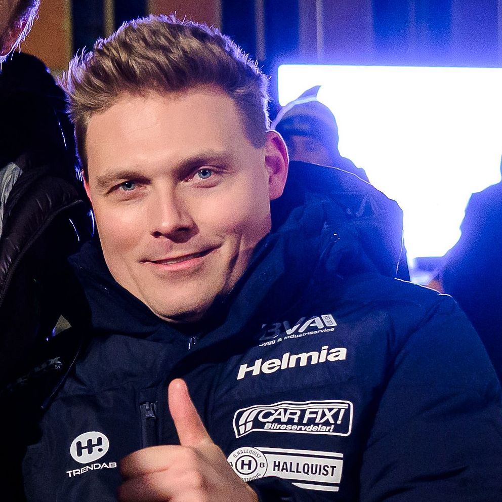 Pontus Tidemand i utomhusmiljö i Umeå.
