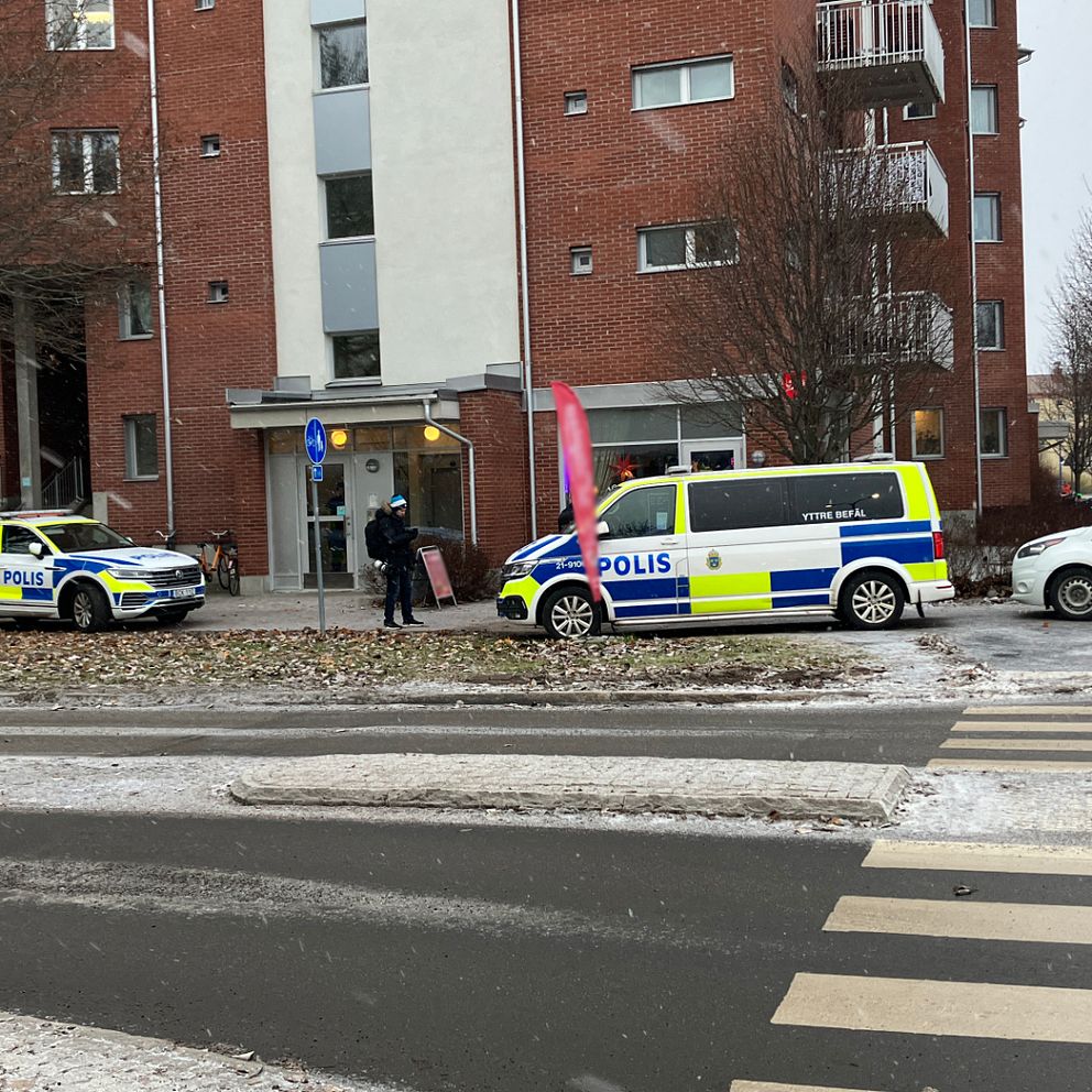 polis vid bostäder