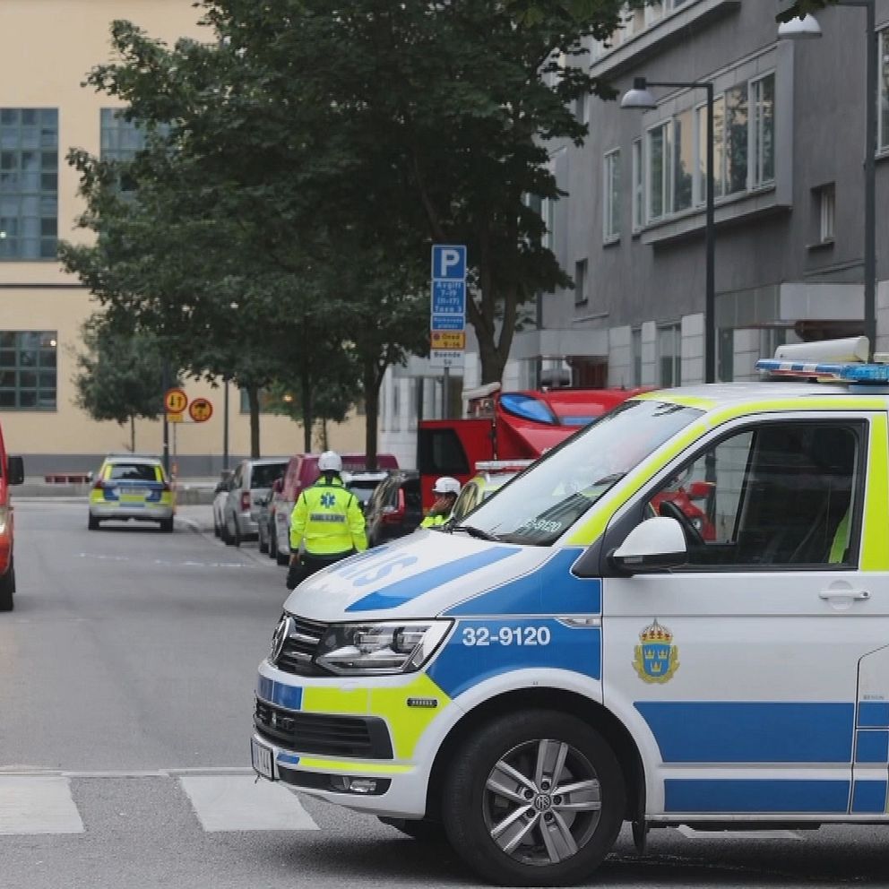 Ett bostadshotell i Hammarby sjöstad utrymdes i morse efter att det börjat brinna men ingen person kom till skada enligt polisen.