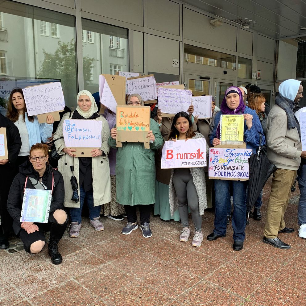 Stor manifestation för folkhögskolor med elever från Brunnsvik i Ludvika