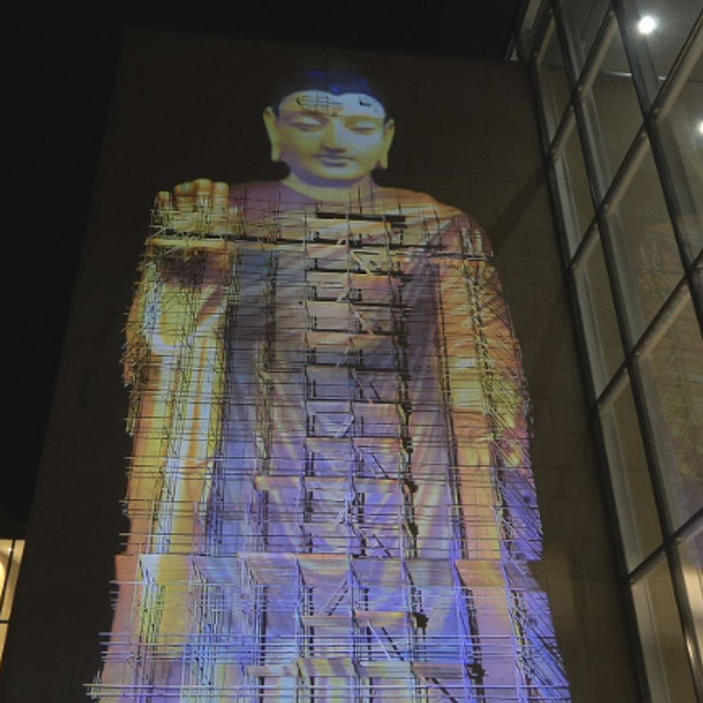 Buddha statyn i stadsbiblioteket Malmö