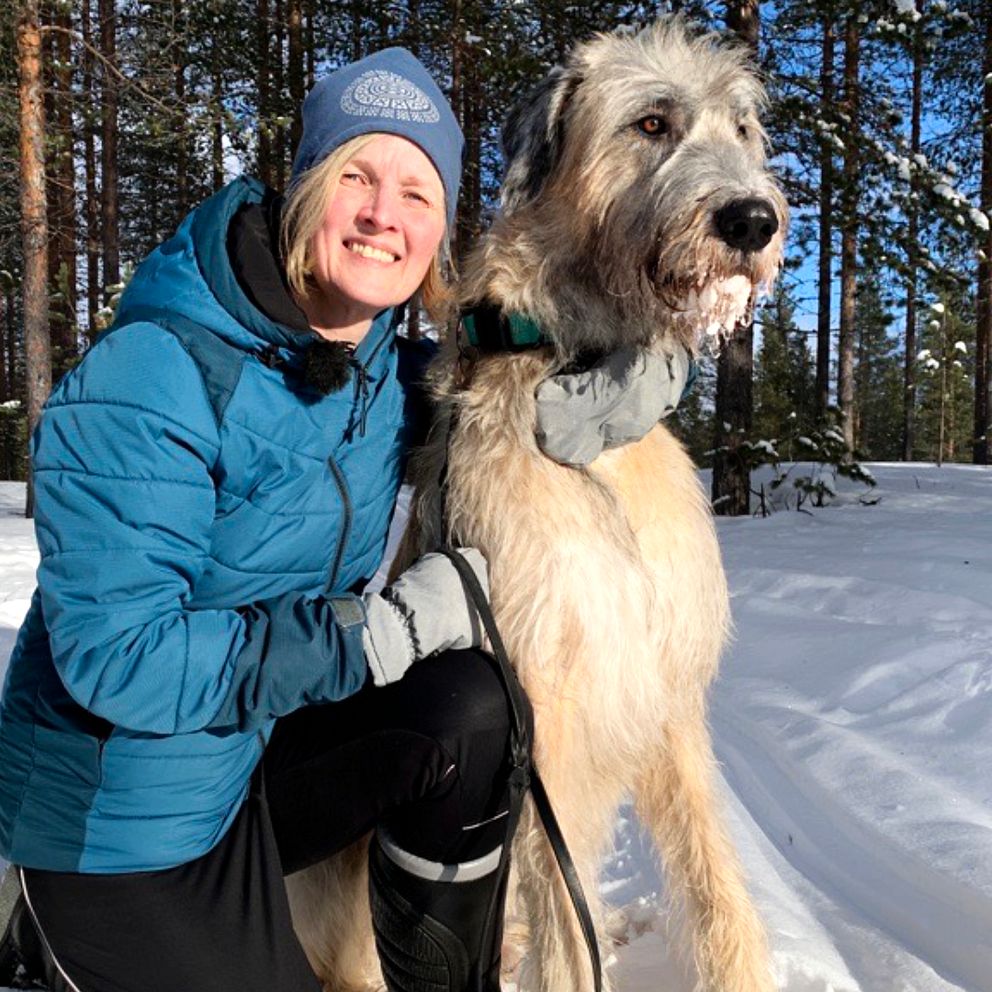 Matte Maria Lundmark och Norrbottens vackraste hund ”Folke”.