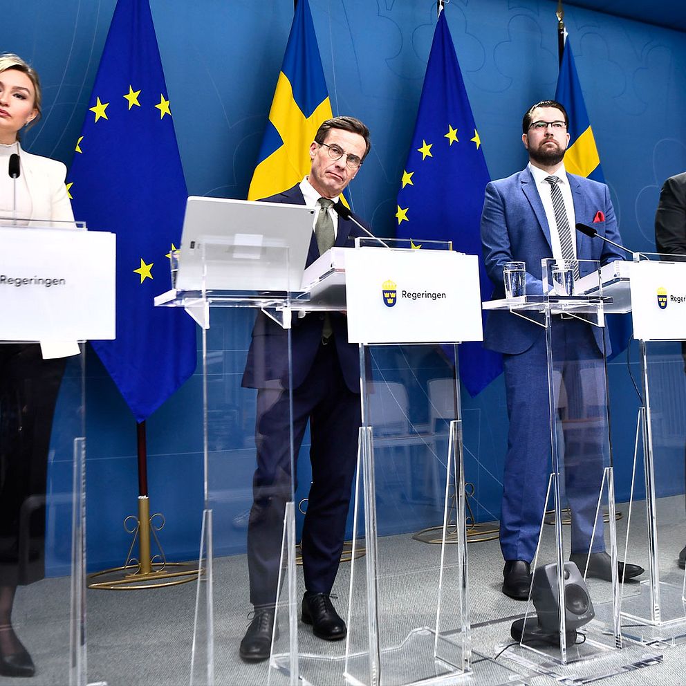 Energi- och näringsminister Ebba Busch (KD), Statsminister Ulf Kristersson (M), Sverigedemokraternas partiledare Jimmie Åkesson (SD) samt  arbetsmarknads- och integrationsminister Johan Pehrson (L).