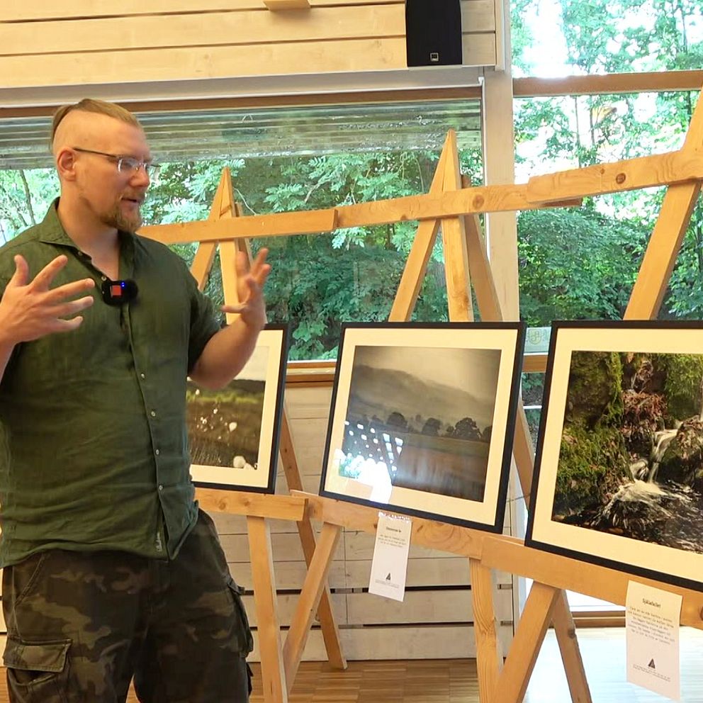 Naturfotografen Erik Lunds ställer ut sin konst och sin fotografier på Söderåsen.