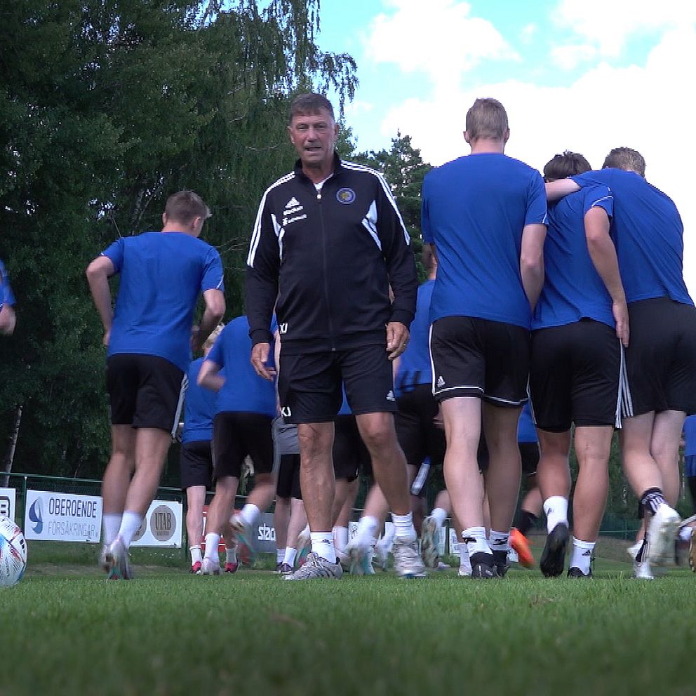 Kjell Jonevret har bland annat vunnit SM-guld och Svenska cupen med Djurgårdens IF. En mycket meriterad tränare.