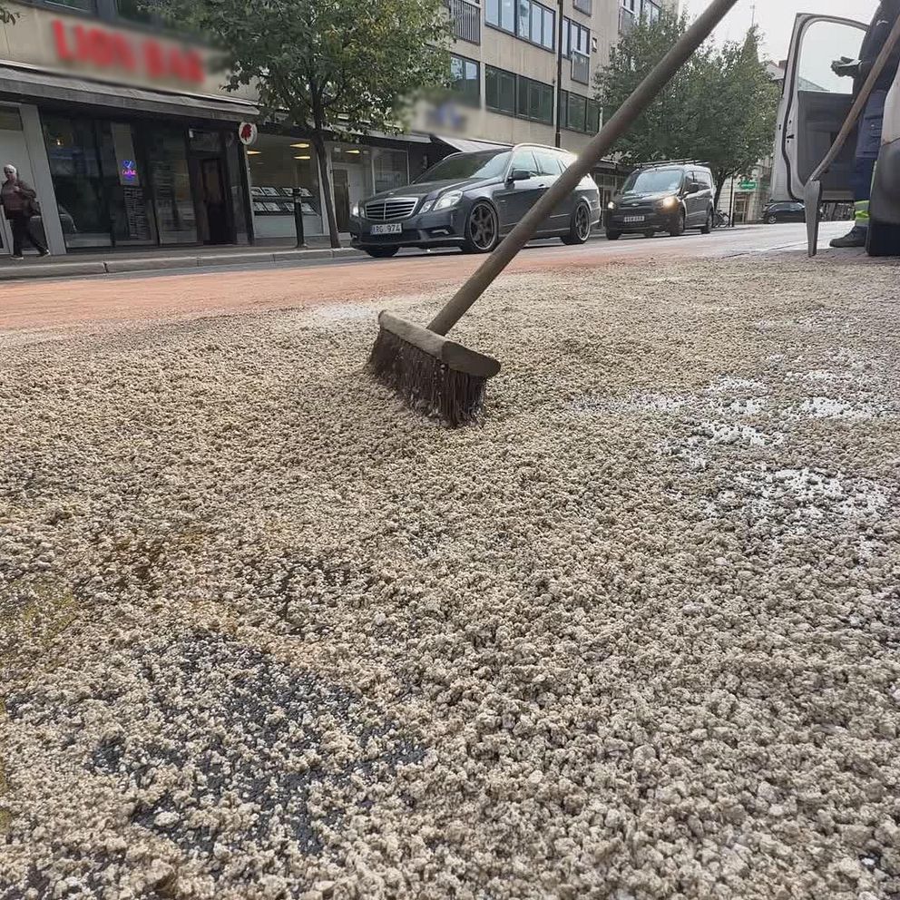 Bild från saneringsarbetet på Östra torggatan.