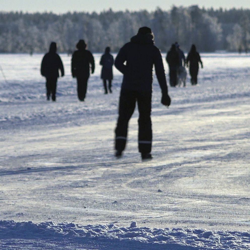 Isbanan i Luleå är nu öppen.