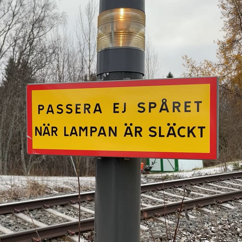 Thomas Andersson, Trafikverket, intervjuas om tågolyckan vid Svensta.