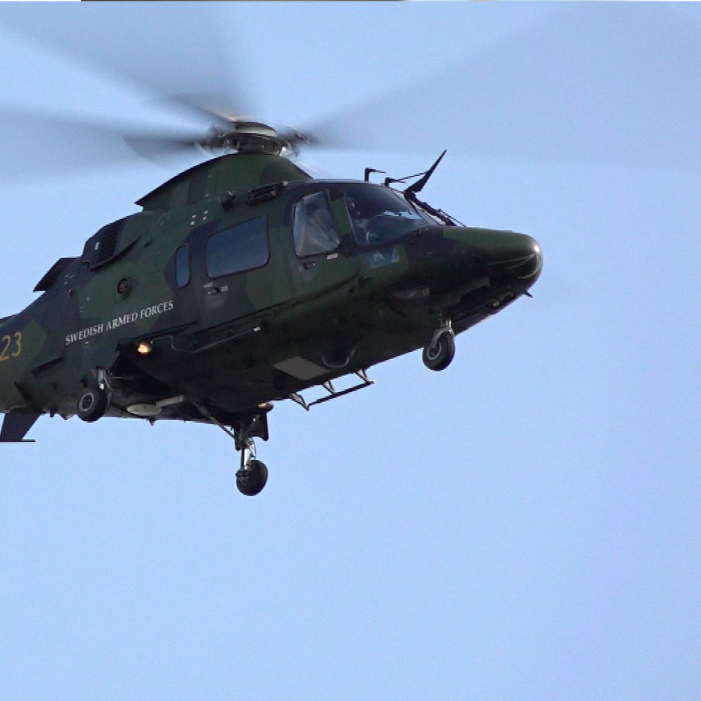 Bild på en helikopter som flyger