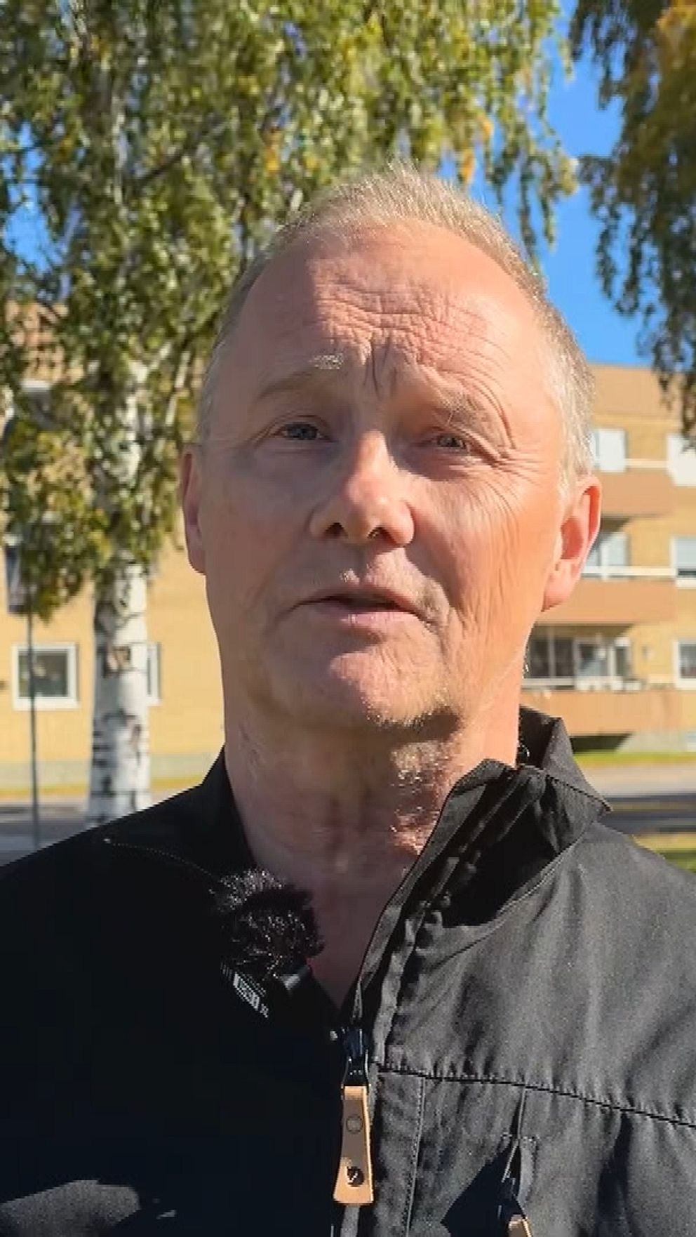 Socialdemokraternas företrädare utomhus i Norsjö efter tappad majoritet