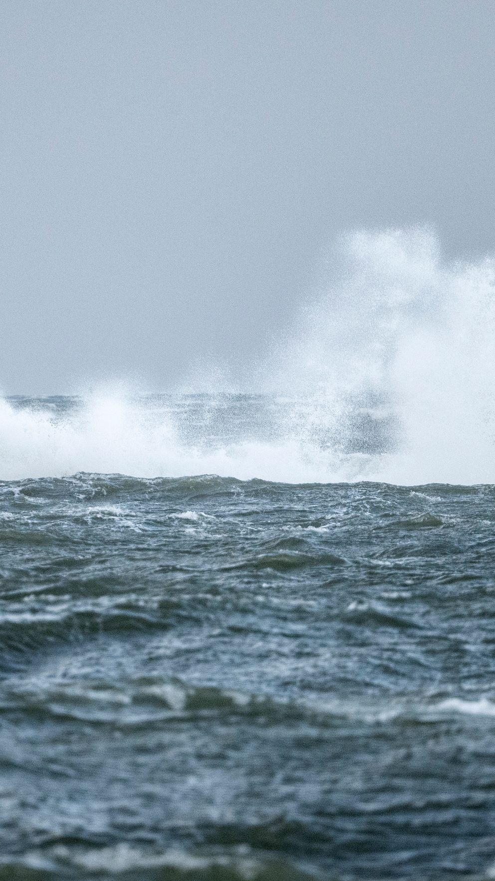 En storm ute på havet.