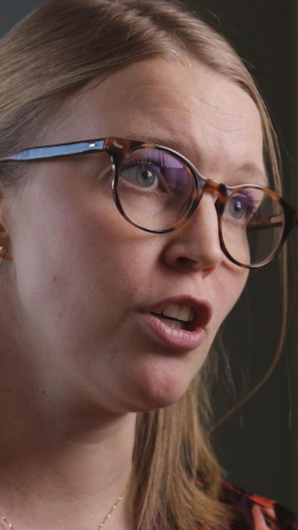 Madelen Larsson, sparexpert, i intervju.