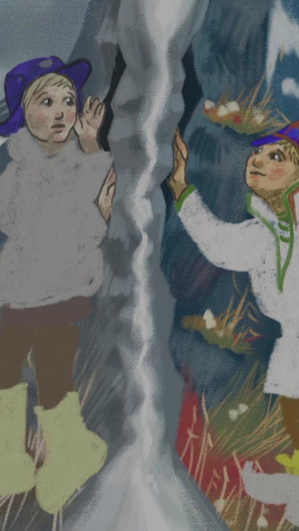 Två personer står vid en stor klippa, med en livlig bakgrund av berg och en glittrande vattenspegel. Den ena personen kraftigt klädd i en vit jacka och gula gummistövlar sträcker sig mot klippan, medan den andra observerar. Omgivningen präglas av en färgrik och drömlik landskap med inslag av vatten och gräs.