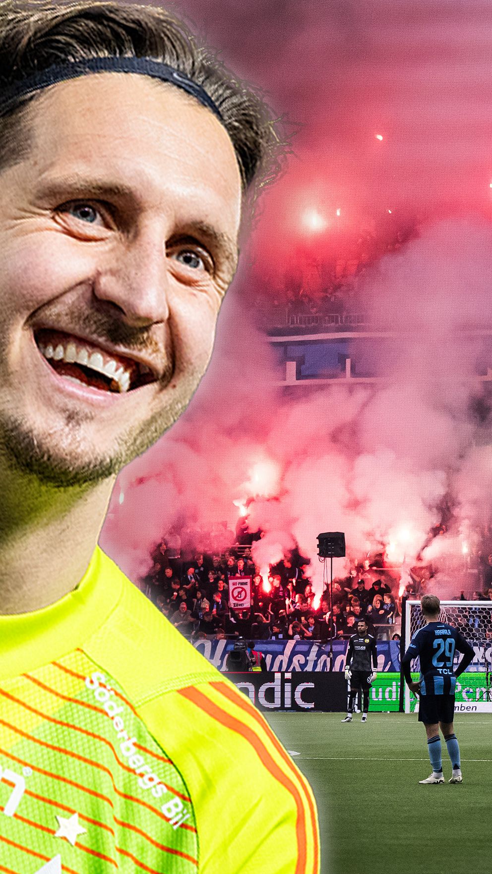 Fotbollsmatch: Målvakt i gul tröja, publik med bengaler och spelare på planen.