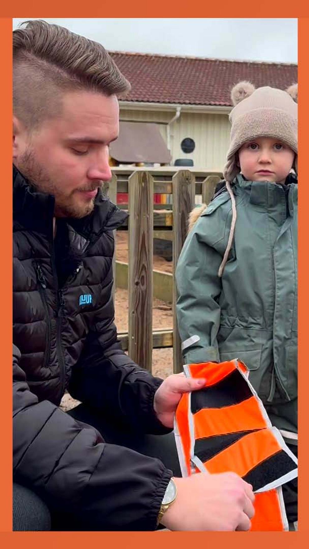 Tredelad bild. Vänster: Barn på lekplats. Mitten: Person sätter på barn orange reflexbälte. Höger: Man med mörkt hår.