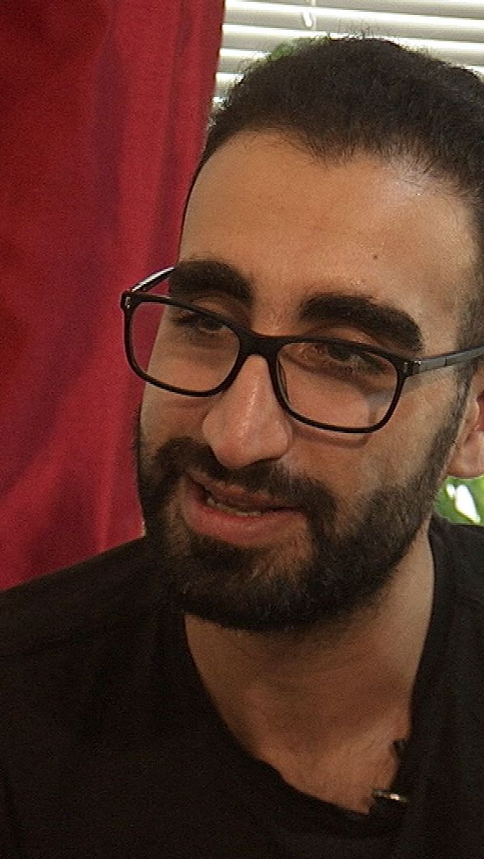 Afghansk ung man i närbild
