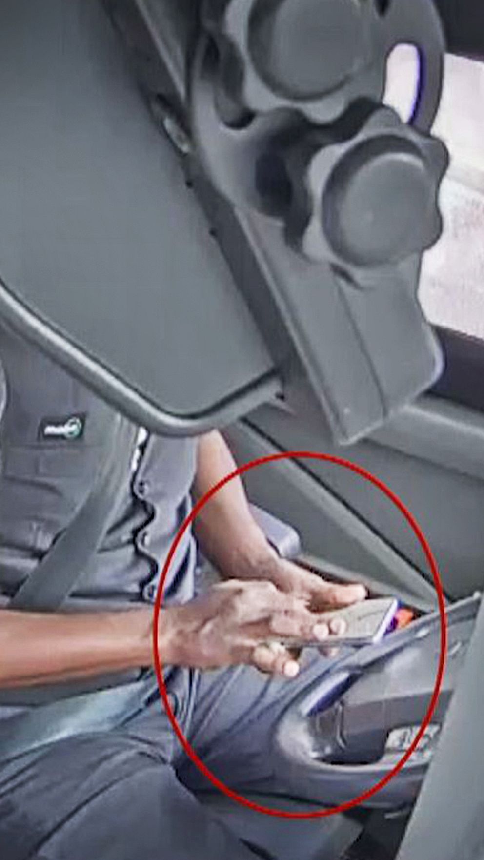 En av Västtrafiks busschaufförer åtalas för vårdslöshet efter att krockat med en stolpe i Bergsjön när han använde mobilen samtidigt som han körde bussen.