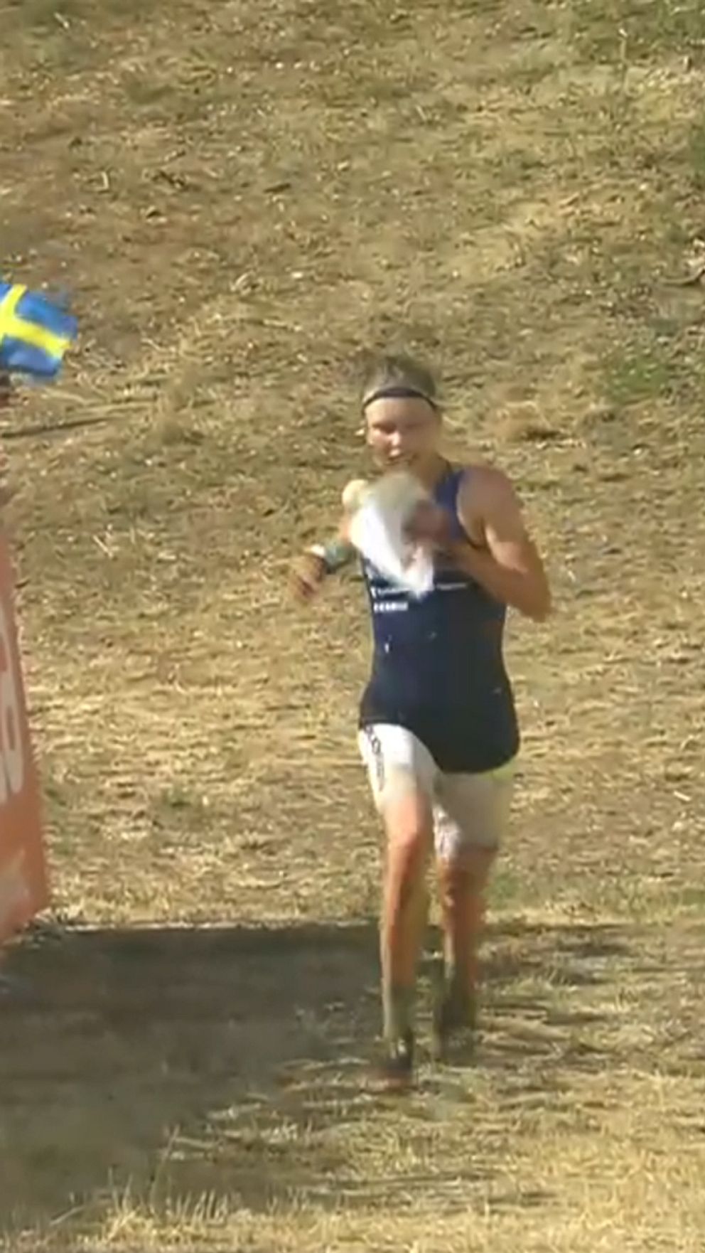 Tove Alexandersson vinner EM-guld med över fyra minuter.