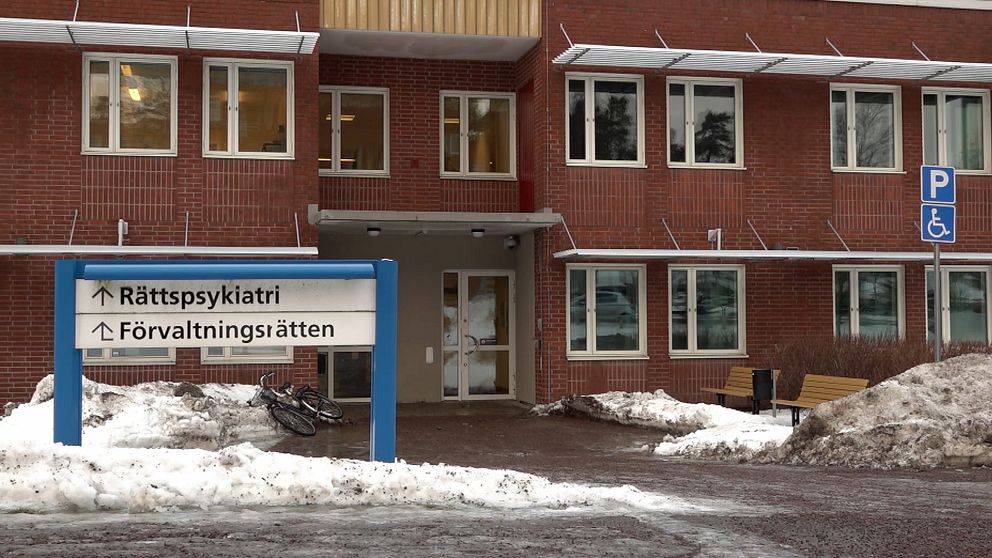 Entrén till rättspsyk i Kristinehamn.