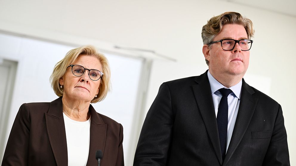 Rikspolischef Petra Lundh och justitieminister Gunnar Strömmer.