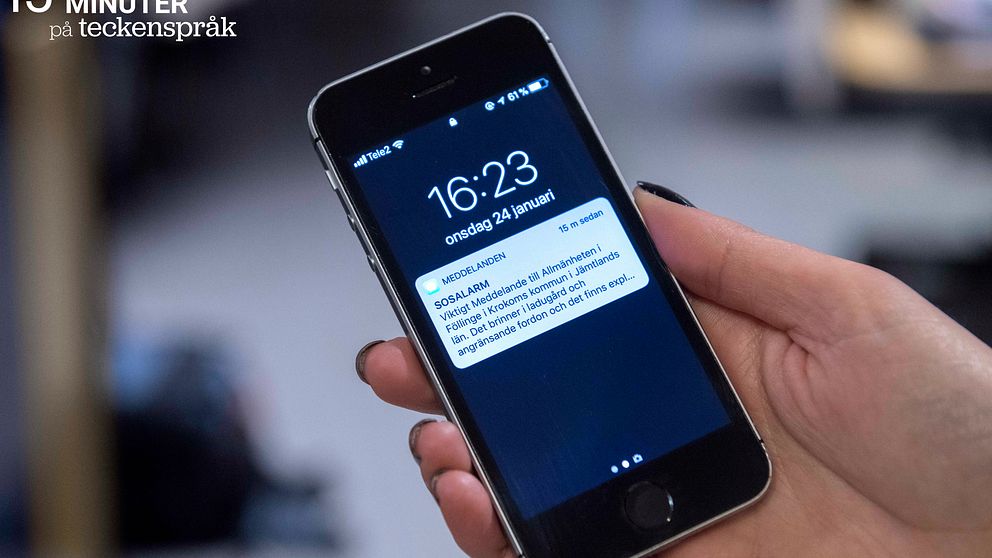 På skärmen på en Iphone finns ett VMA-meddelande från SOS Alarm-appen till Krokoms kommun i Jämtlands län. I meddelandet står det att det brinner i en ladugård och att det finns en explosionsrisk.