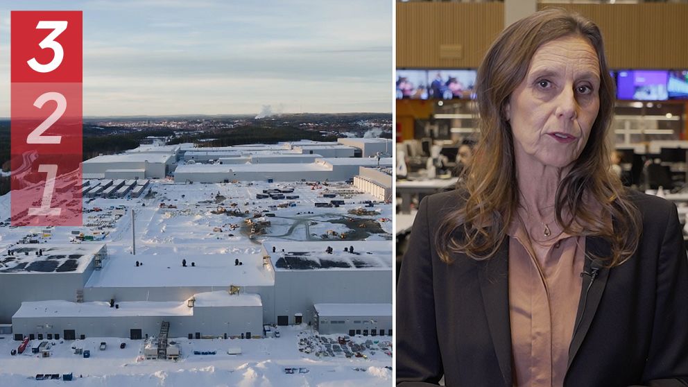 En delad bild som visar två scener. Den vänstra sidan visar en vinterlandskap med snötäckta byggnader och parkerade transportfordon vid en stor industrianläggning, med en klar himmel i bakgrunden. Den högra sidan visar en person som står framför en studio med flera skärmar i bakgrunden, vilket indikerar en nyhetsmiljö.