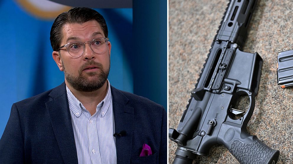 Delad bild med två sektioner: till vänster, en person i kostym står mot en blå bakgrund; till höger, en närbild av en automatkarbin och ett magasin placerade på marken.