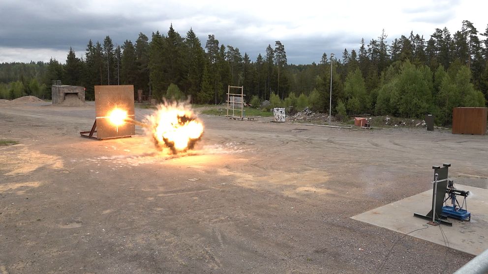 Provskjutning på Bofors test center