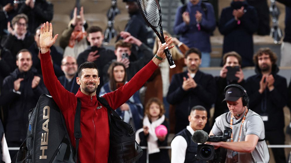 Efter tidernas nattmangling i Paris kunde världsettan Novak Djokovic stå som vinnare och ha chansen att försvara sin titel från förra året.