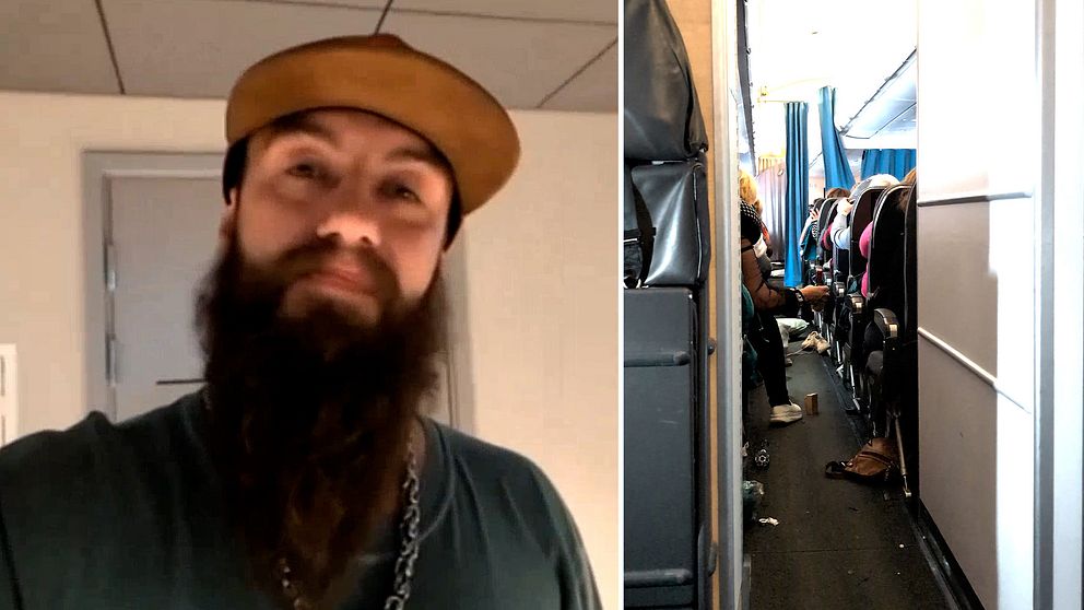 En delad bild med två sektioner. Den vänstra delen visar en person som står nära en dörr i en inomhusmiljö, med en ljus vägg i bakgrunden. Den högra delen visar utsidan av en flygplansgång med passagerare i stolar, delvis synliga. Stolarna är klädda med färgglada fodral och det ser ut som att någon plockar upp sina tillhörigheter från golvet.
