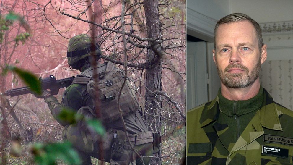 en soldat i uniform syns i skogen. Till höger i bild syns Dan Rasmussen.